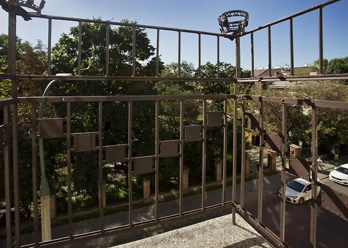 Large Apartment Next To Main Station - 85 M2